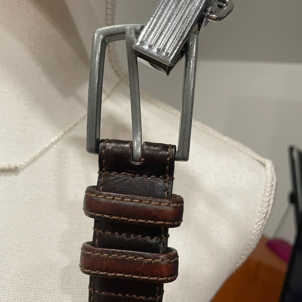 VINTAGE BROWN LEATHER BELT